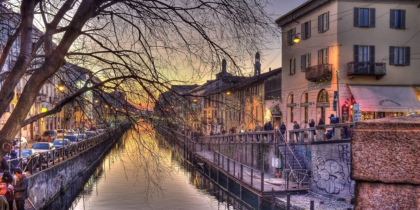 Navigli di Milano al tramonto